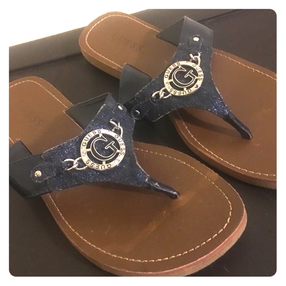 GUESS Flip Flops